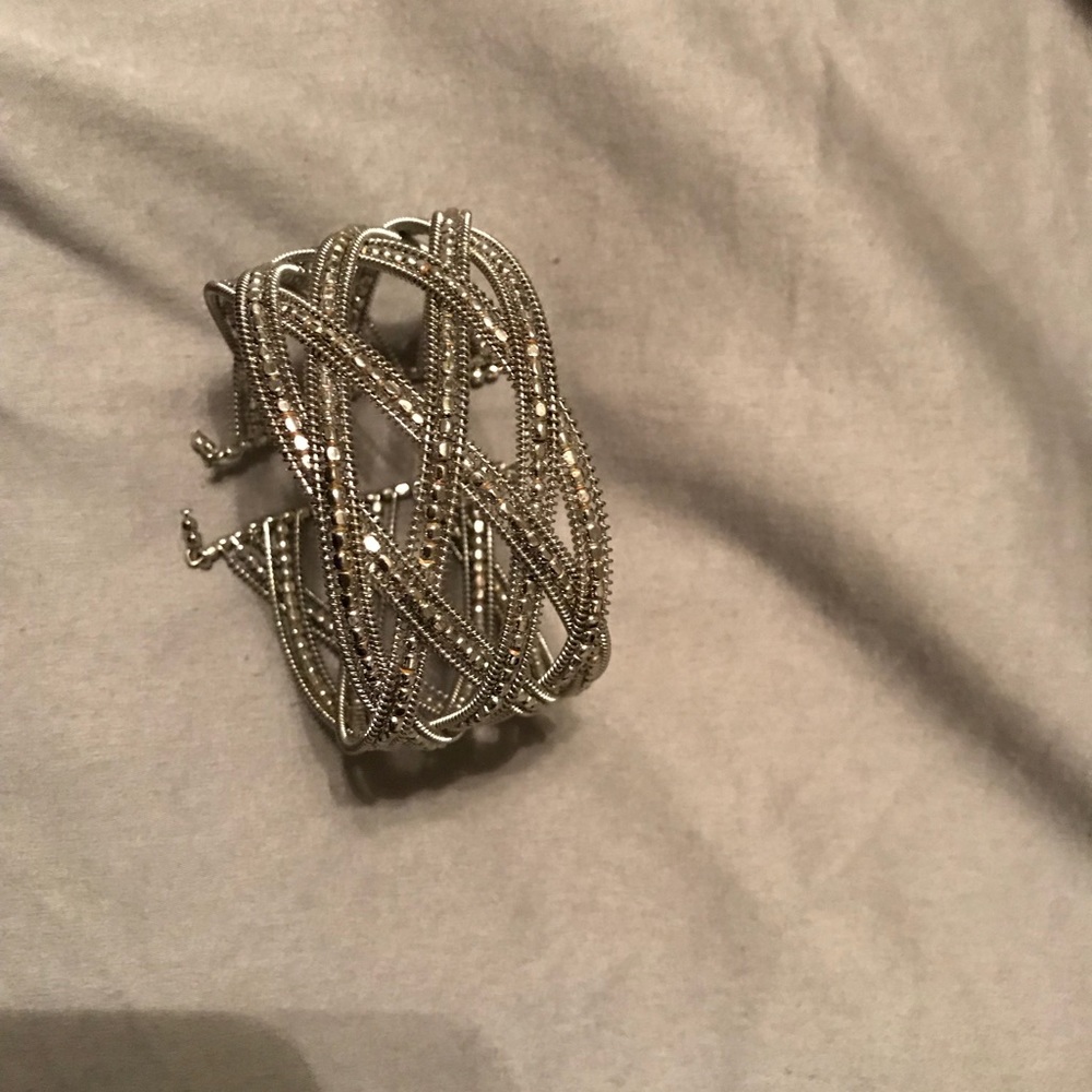 Silver fashion bracelet